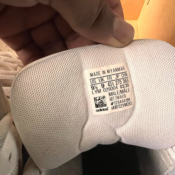 Adidas Men's Hoops 2.0 Mid Cut (Sold Out Style) - Picture 5 of 6